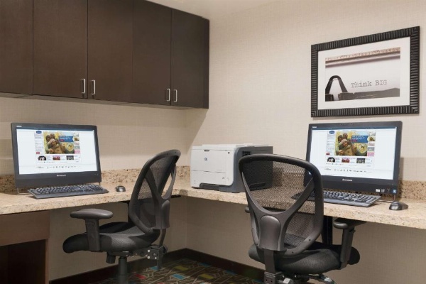 Hampton Inn By Hilton & Suites Kenosha image 28